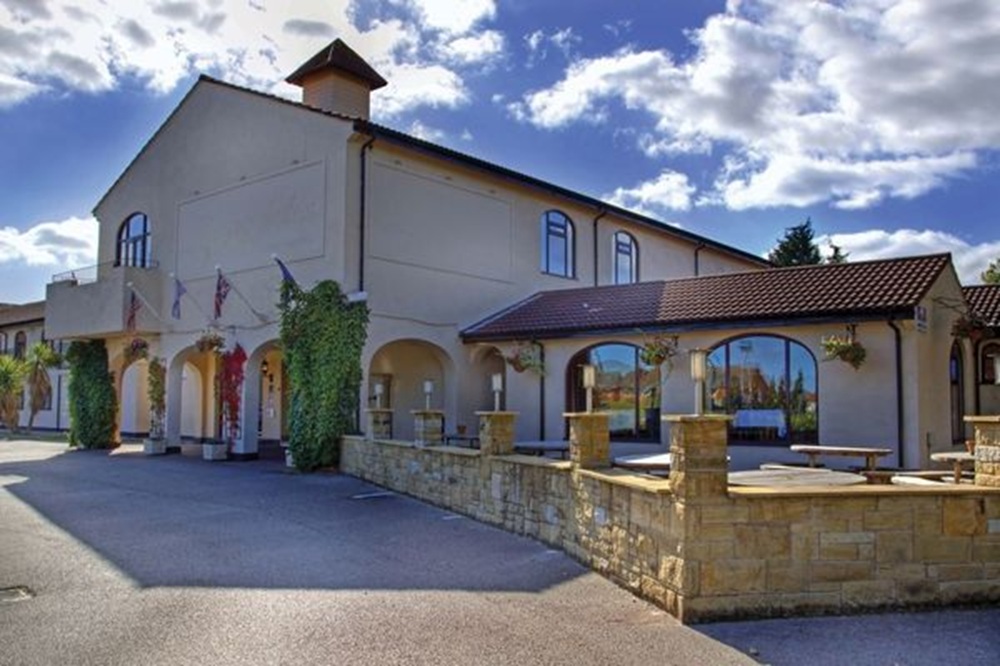Everglades Park Hotel